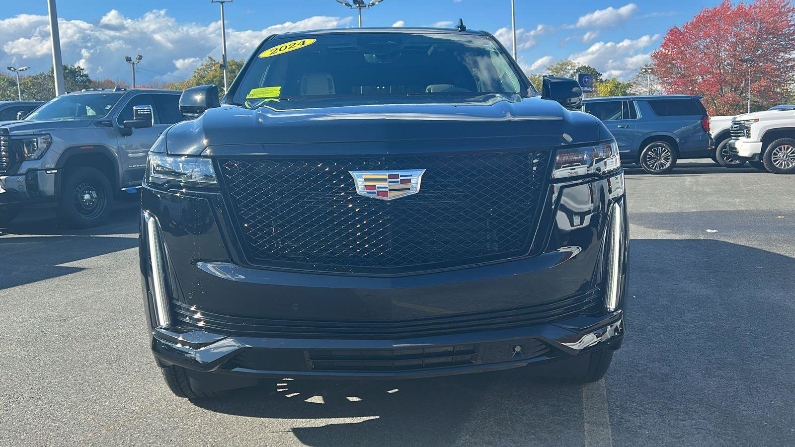 Certified 2024 Cadillac Escalade Sport Platinum w/ Heavy-Duty Trailer Package image 2