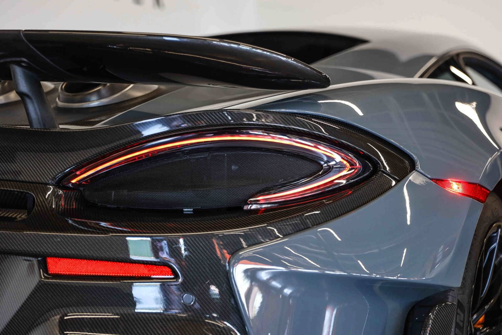 Used 2019 McLaren 600LT RWD image 26