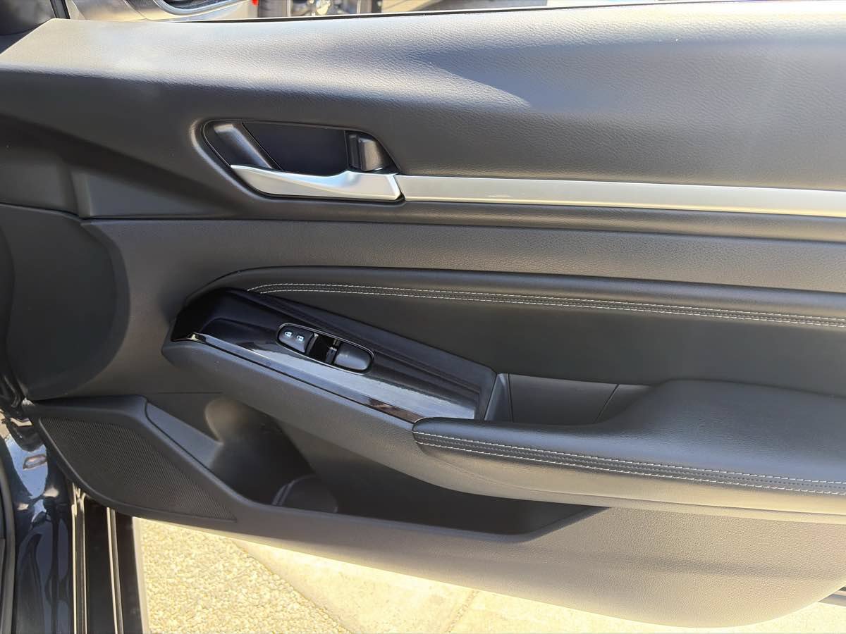 Used 2021 Nissan Altima 2.5 SV FWD image 28