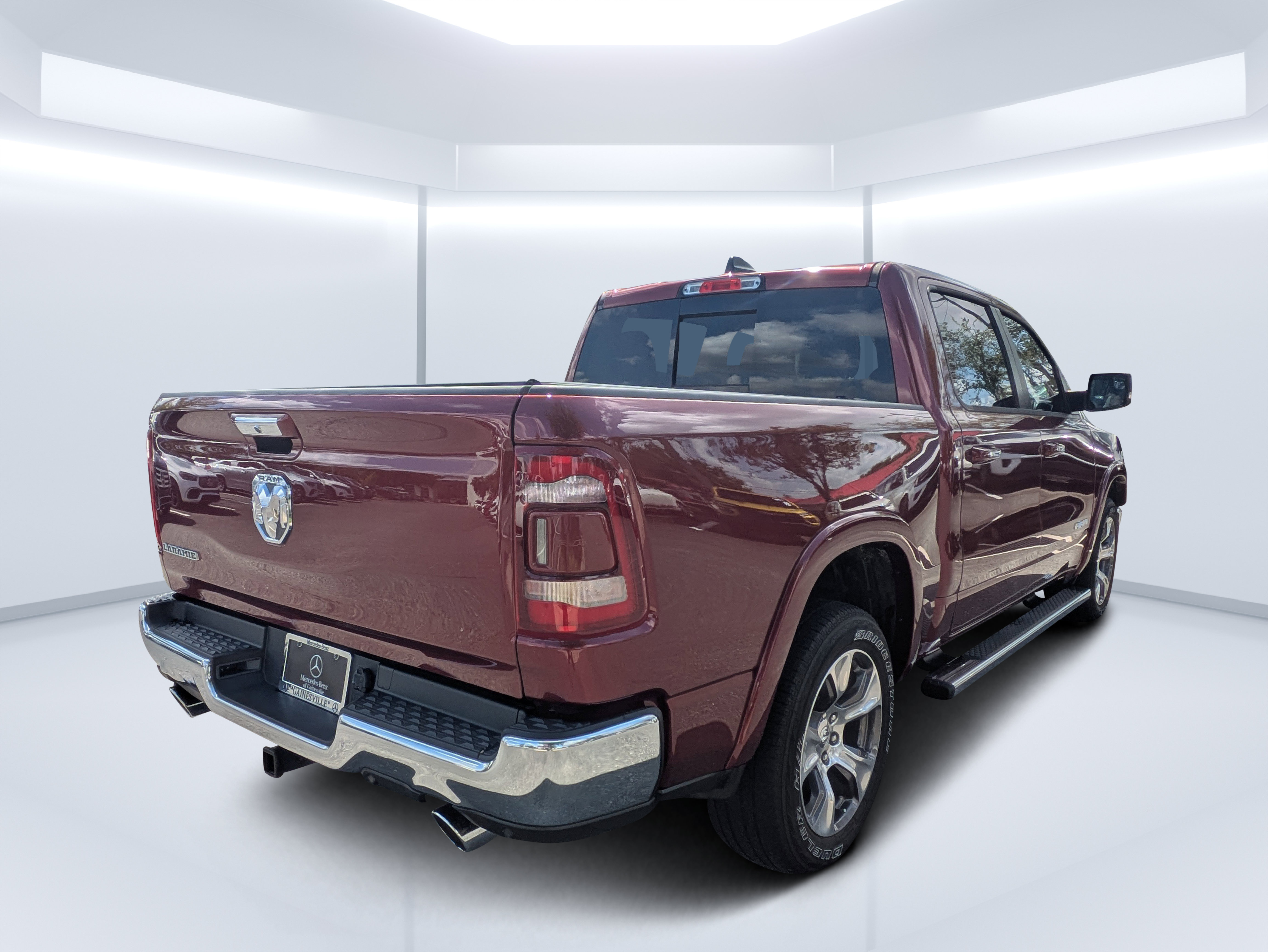 Used 2021 RAM 1500 Laramie RWD image 3
