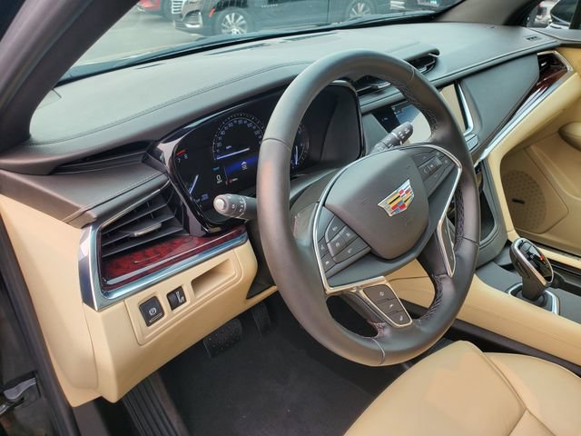 Certified 2018 Cadillac XT5 Luxury w/ Driver Awareness Package AWD/4WD image 26
