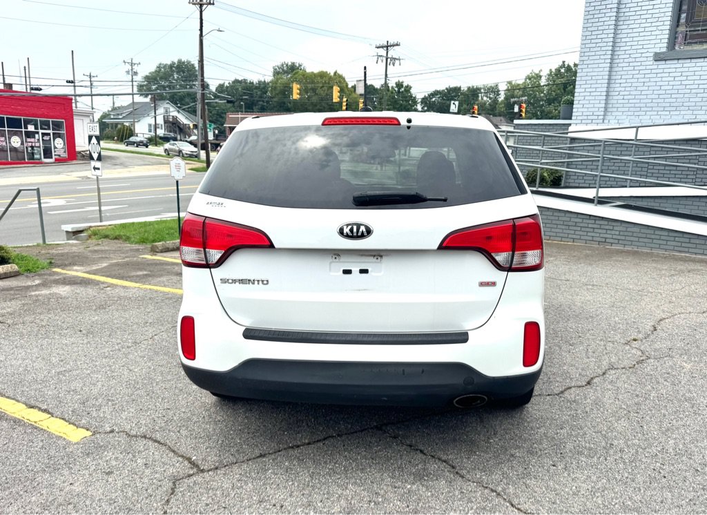 Used 2015 Kia Sorento LX AWD/4WD image 8
