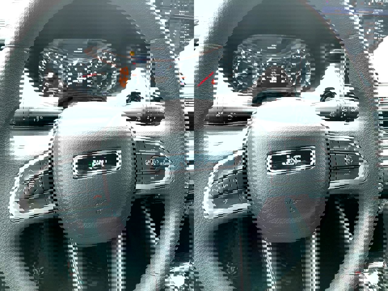 Used 2024 Jeep Compass Sport image 23