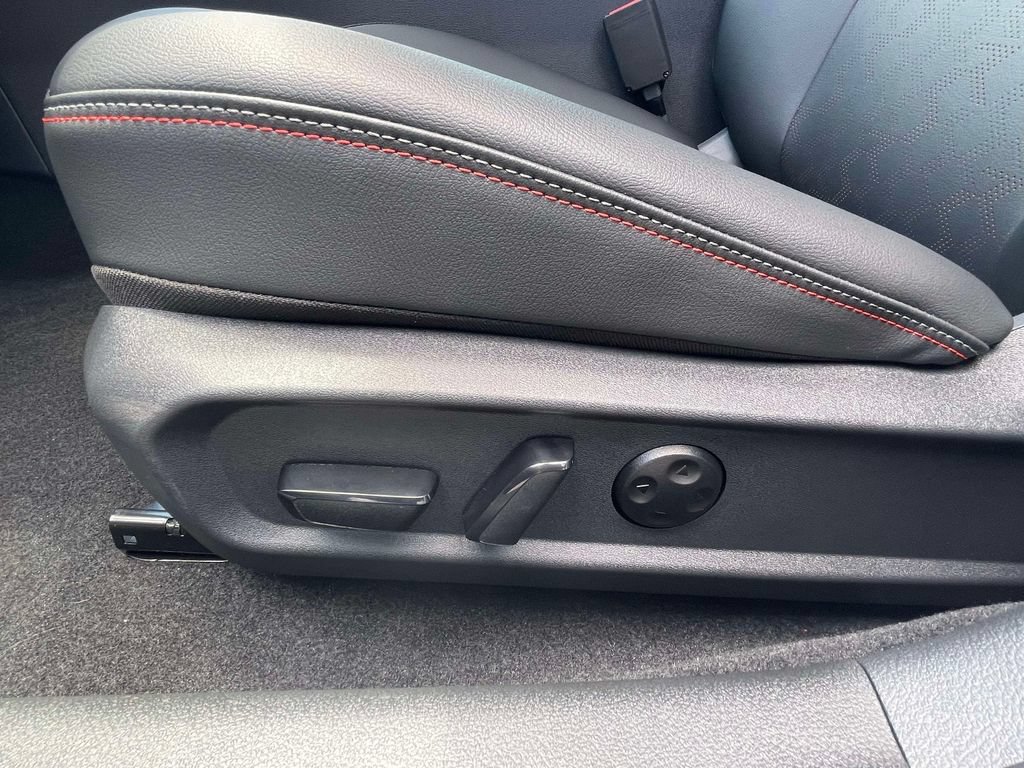 New 2026 Nissan Sentra SR w/ SR Premium Package FWD image 16