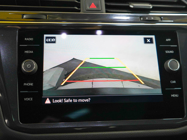 Used 2023 Volkswagen Tiguan SE R-Line image 26