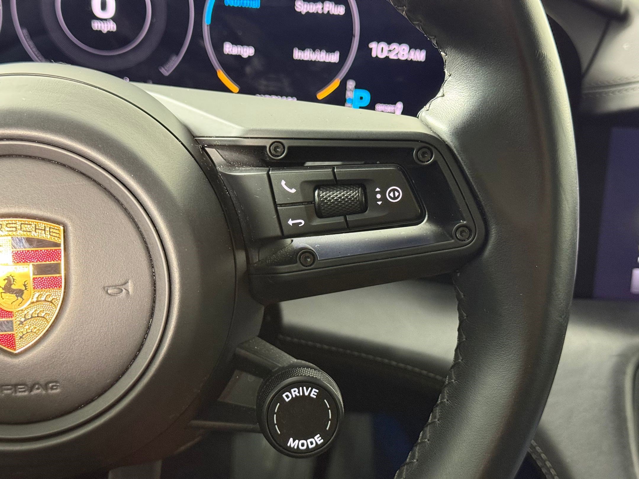 Used 2022 Porsche Taycan image 23