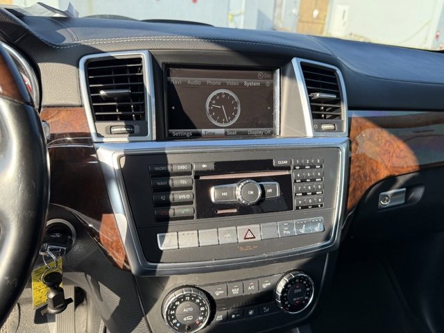 Used 2013 Mercedes-Benz GL 550 4MATIC image 19