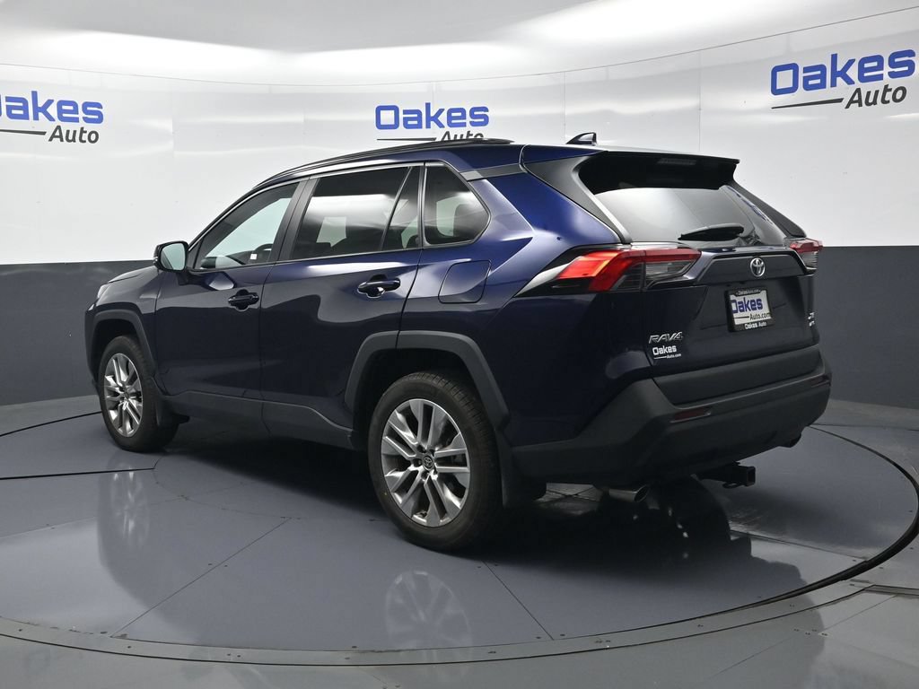 Used 2023 Toyota RAV4 XLE Premium AWD/4WD image 5