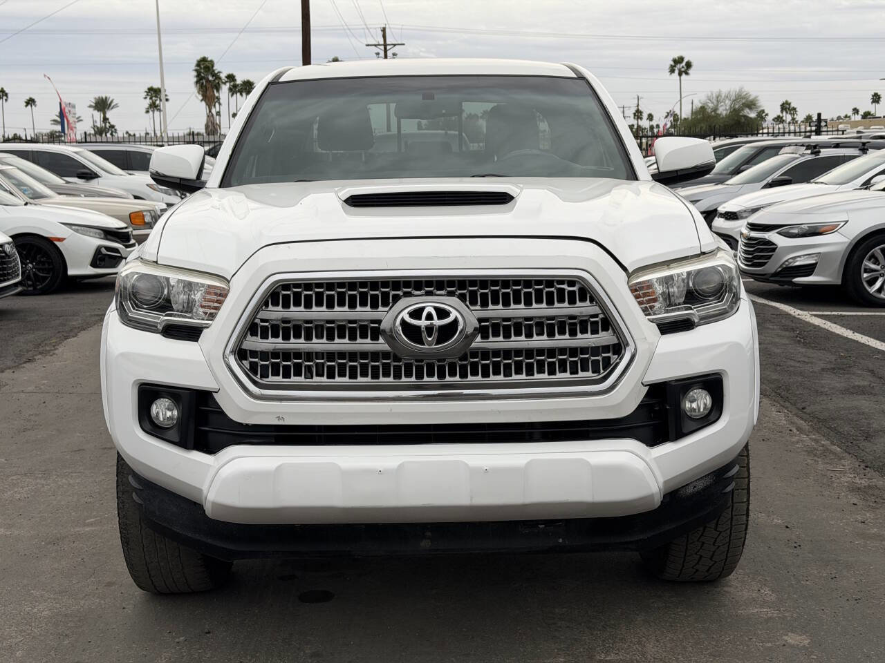 Used 2017 Toyota Tacoma TRD Sport w/ Tow Package image 15