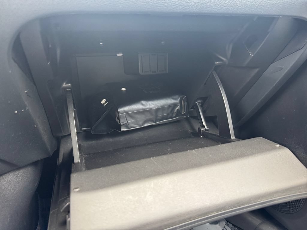 Used 2016 Nissan Juke SL AWD/4WD image 27