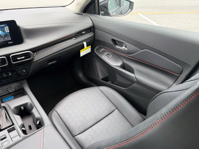 New 2027 Nissan Sentra SR w/ SR Premium Package FWD image 33