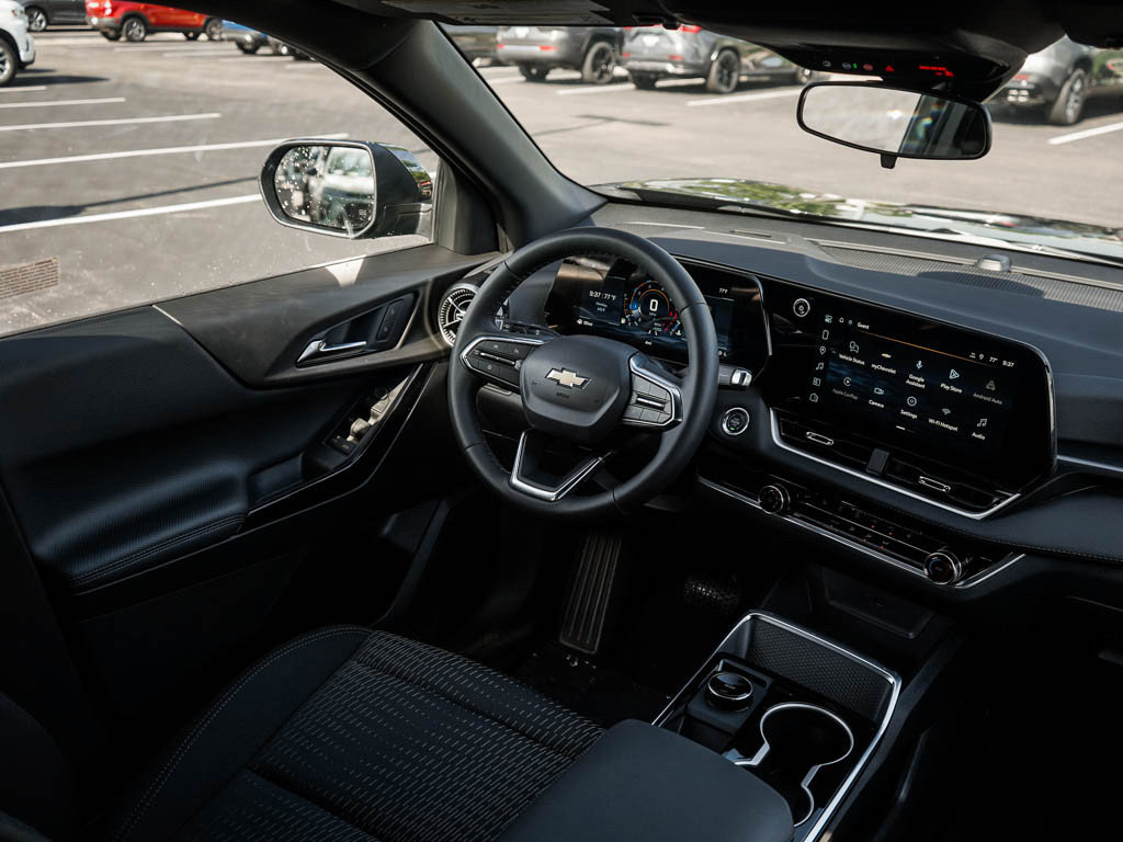 New 2027 Chevrolet Equinox LT FWD image 13