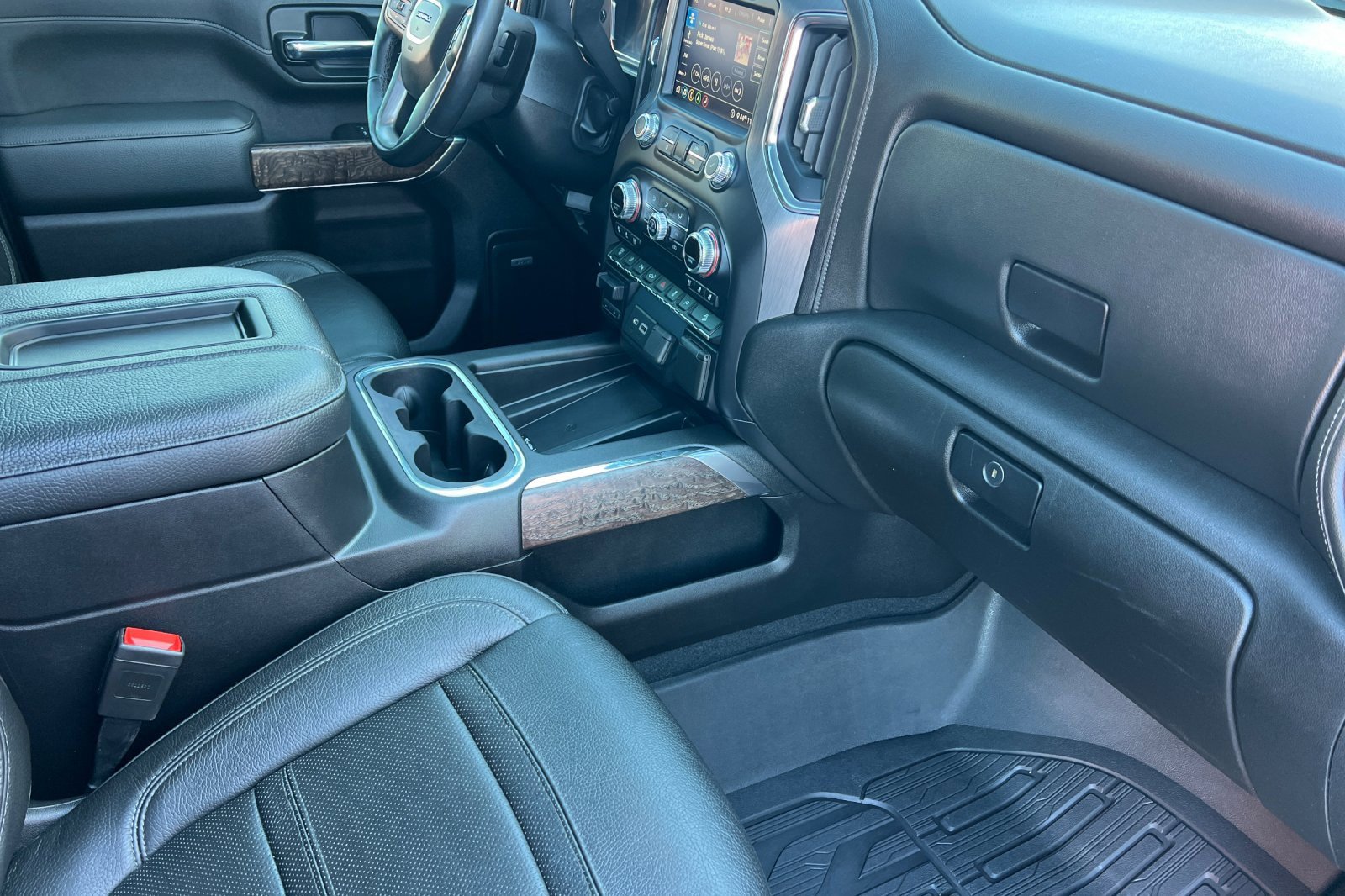 Used 2020 GMC Sierra 3500 Denali w/ Denali Ultimate Package image 20