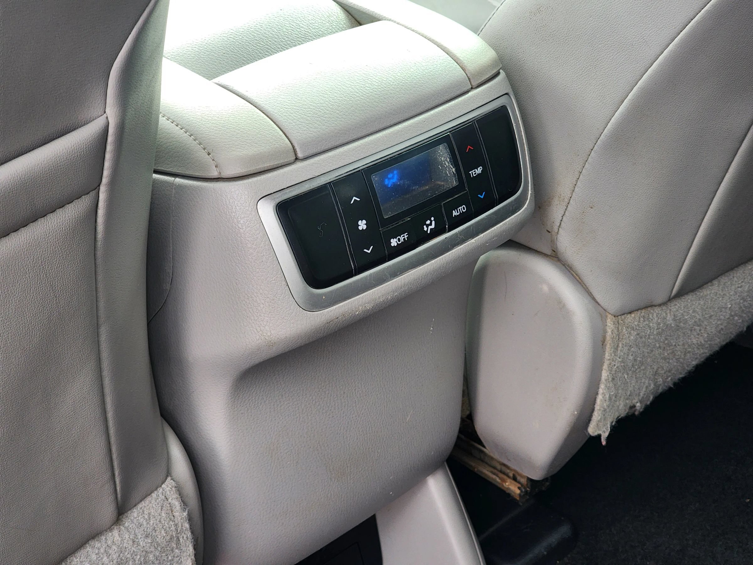 Used 2015 Toyota Highlander XLE AWD/4WD image 20