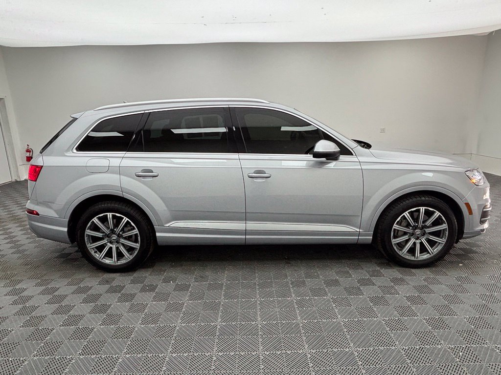 Used 2017 Audi Q7 3.0T Prestige AWD/4WD image 6