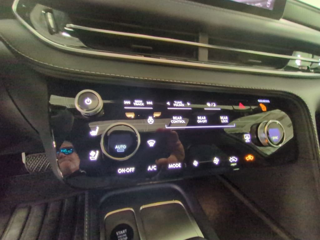 New 2026 INFINITI QX60 Sport w/ Dark Cargo Package image 17