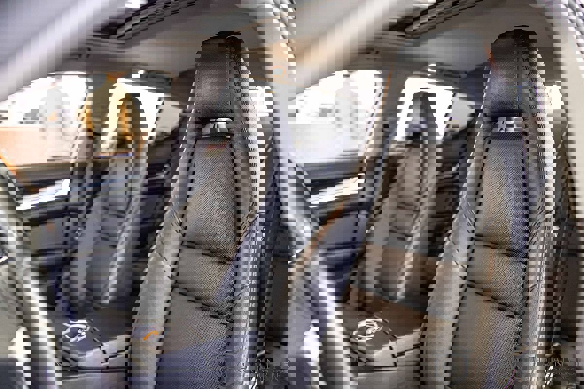 Used 2015 Porsche Panamera 4 image 18