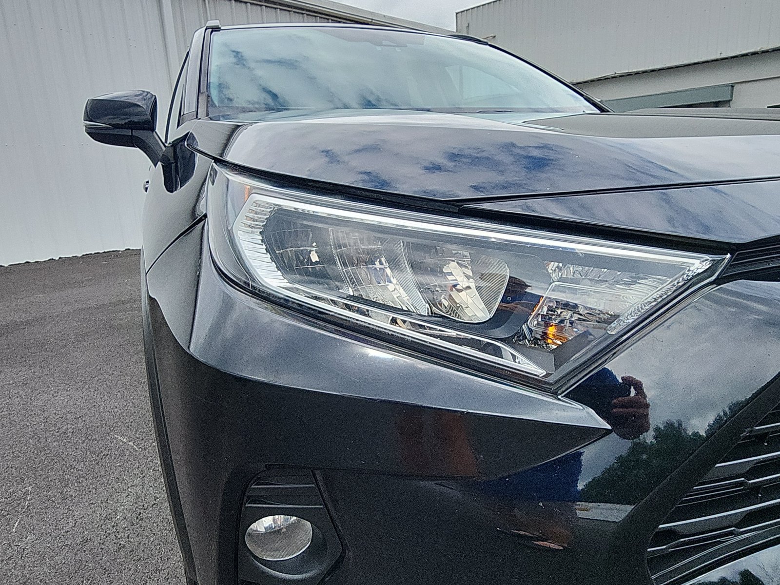 Used 2021 Toyota RAV4 XLE FWD image 12