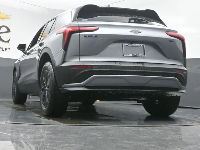 New 2026 Chevrolet Blazer EV LT image 32
