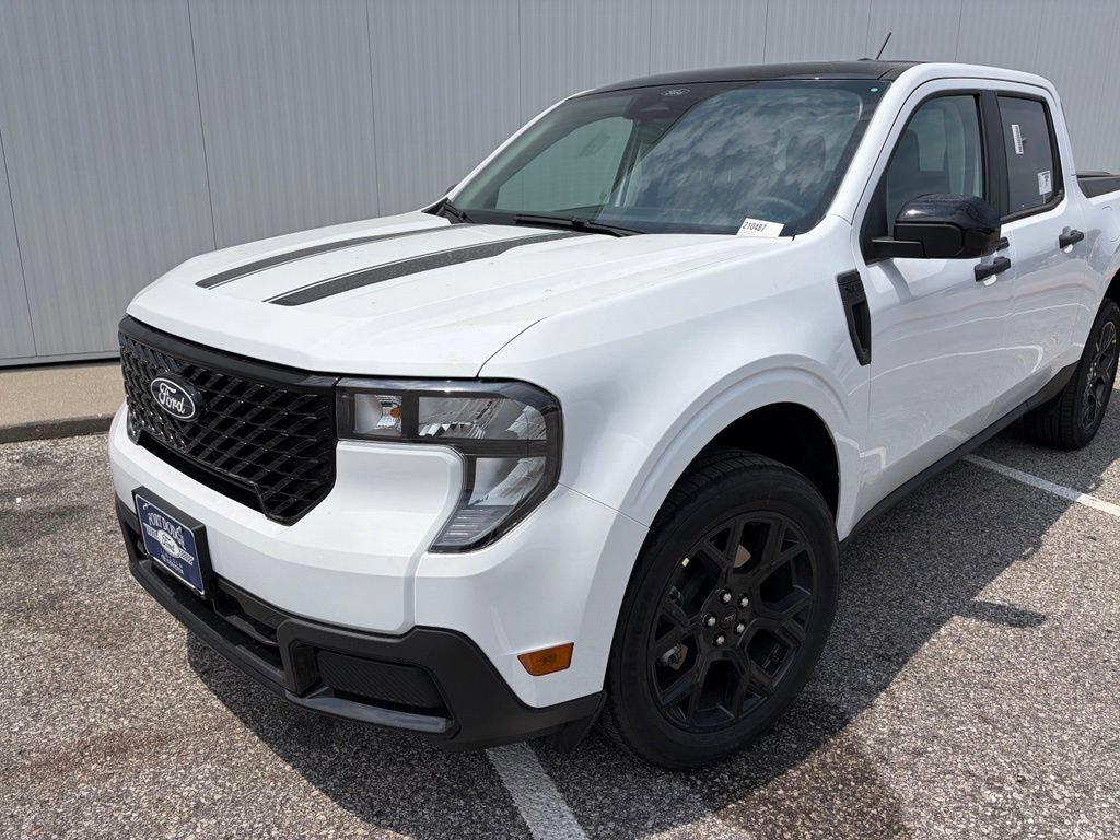 New 2026 Ford Maverick XLT w/ Equipment Group 301A AWD/4WD image 2