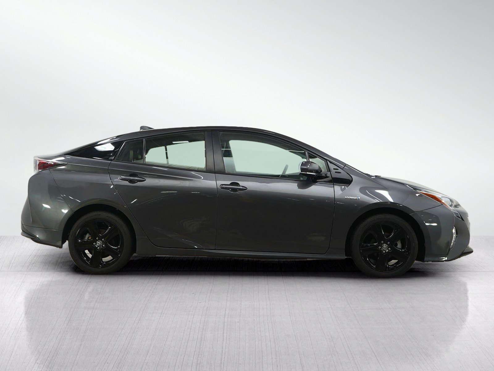 Used 2016 Toyota Prius Four Touring FWD image 6