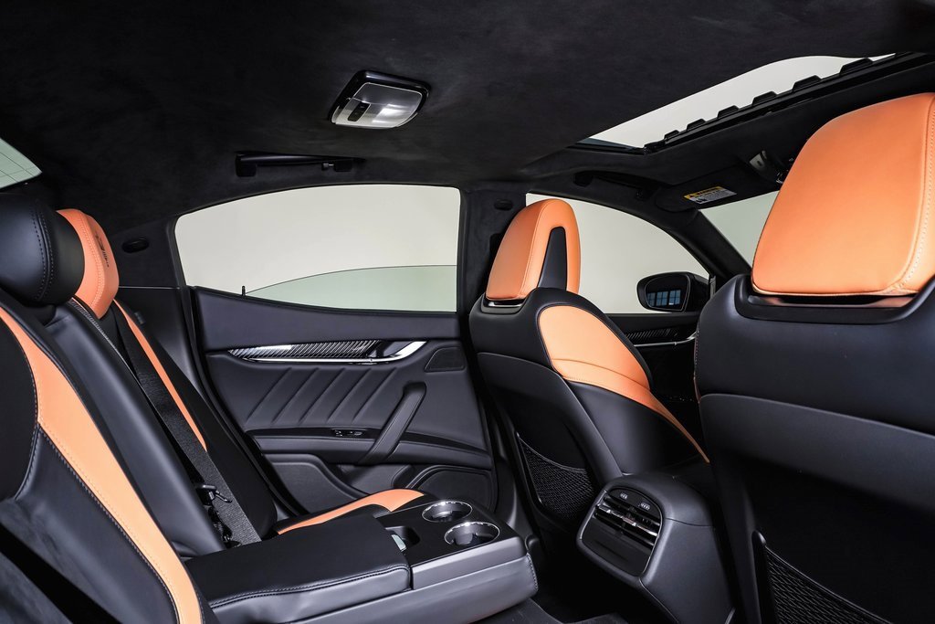 Used 2024 Maserati Ghibli Trofeo image 17
