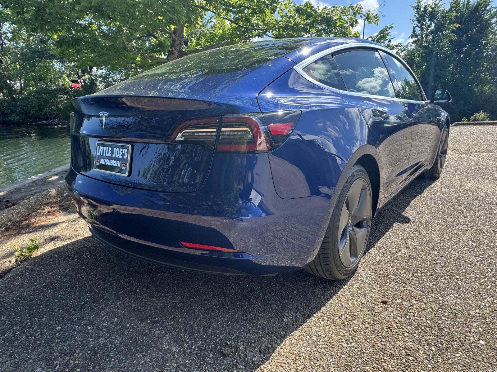 Used 2020 Tesla Model 3 Standard Range Plus RWD image 3