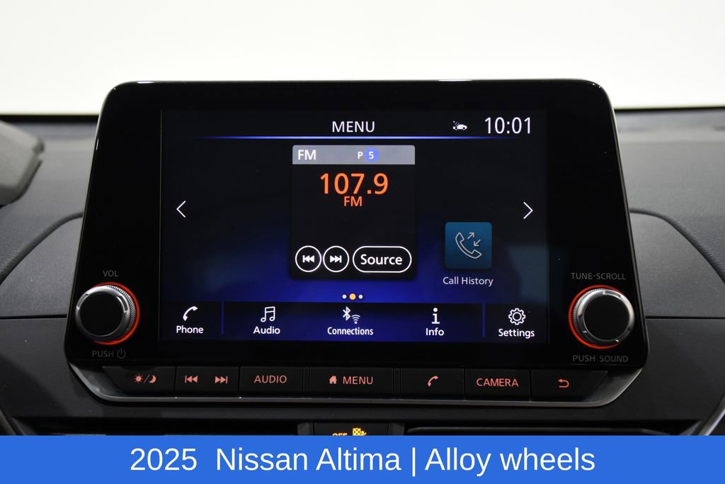 Used 2025 Nissan Altima 2.5 SV image 17