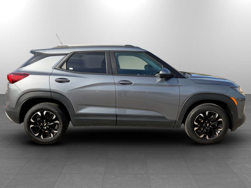 Used 2021 Chevrolet TrailBlazer LT w/ Convenience Package FWD image 5