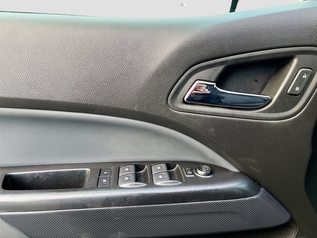 Used 2019 Chevrolet Colorado Z71 AWD/4WD image 17