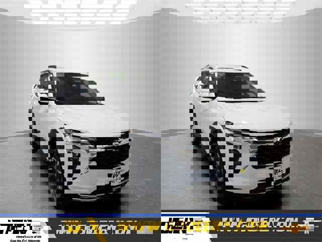 New 2026 Chevrolet Trax LT w/ Sunroof Package