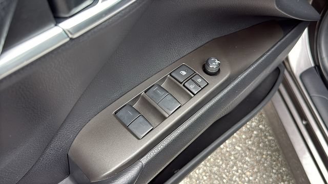 Certified 2023 Toyota Camry LE FWD image 17