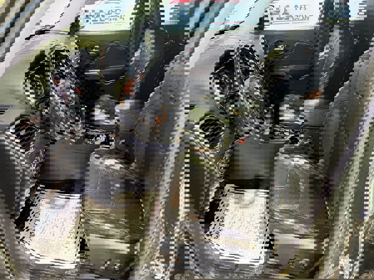 Used 2019 Jeep Cherokee Limited image 32