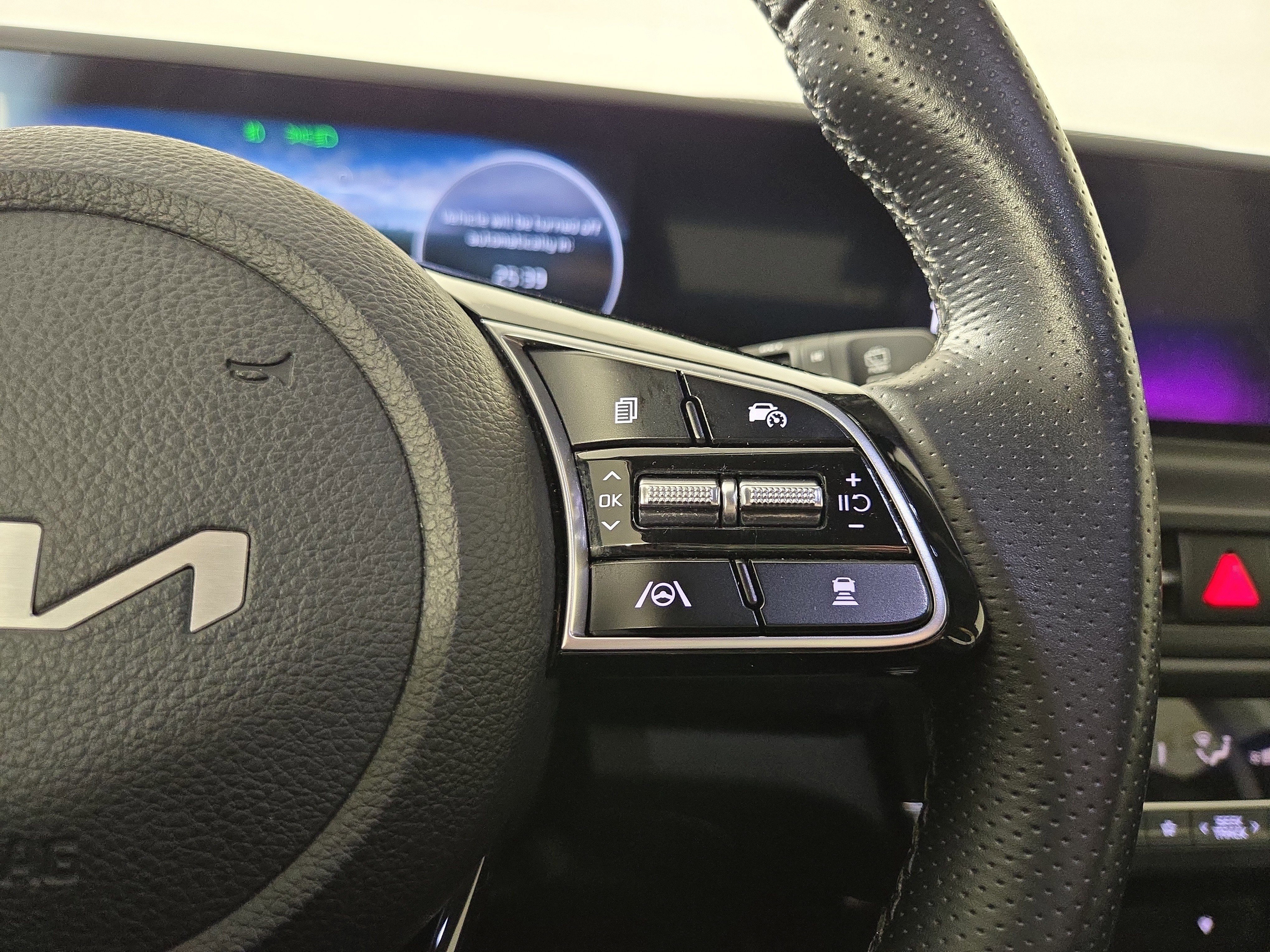 Used 2024 Kia Seltos SX image 16