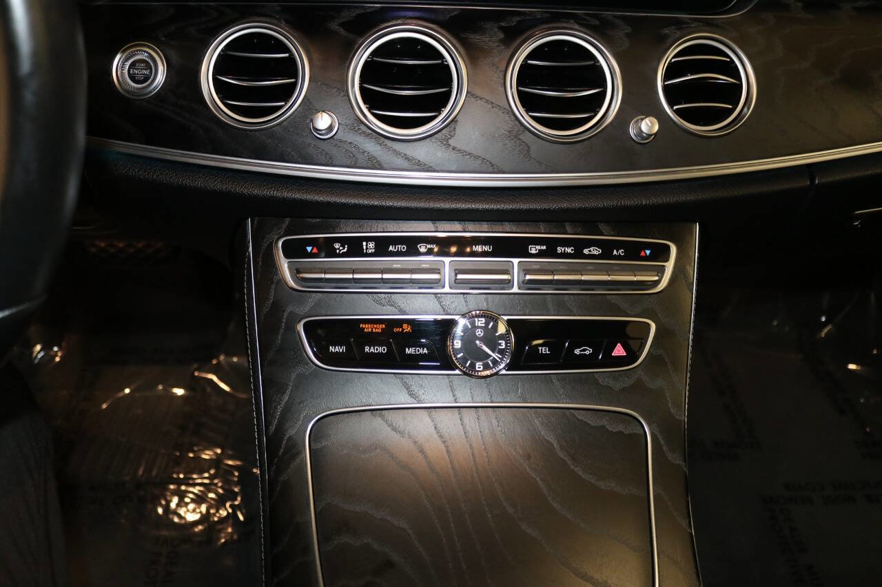 Used 2020 Mercedes-Benz E 350 Sedan image 40