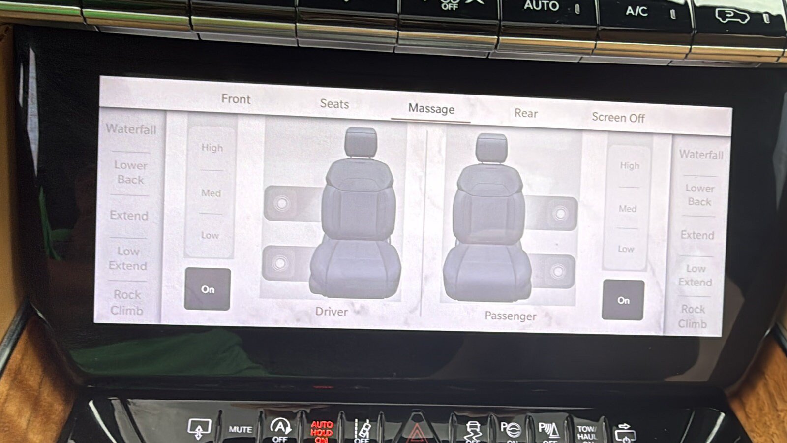 Used 2023 Jeep Grand Wagoneer L Series III w/ Rear Seat Video Group 1 AWD/4WD image 22
