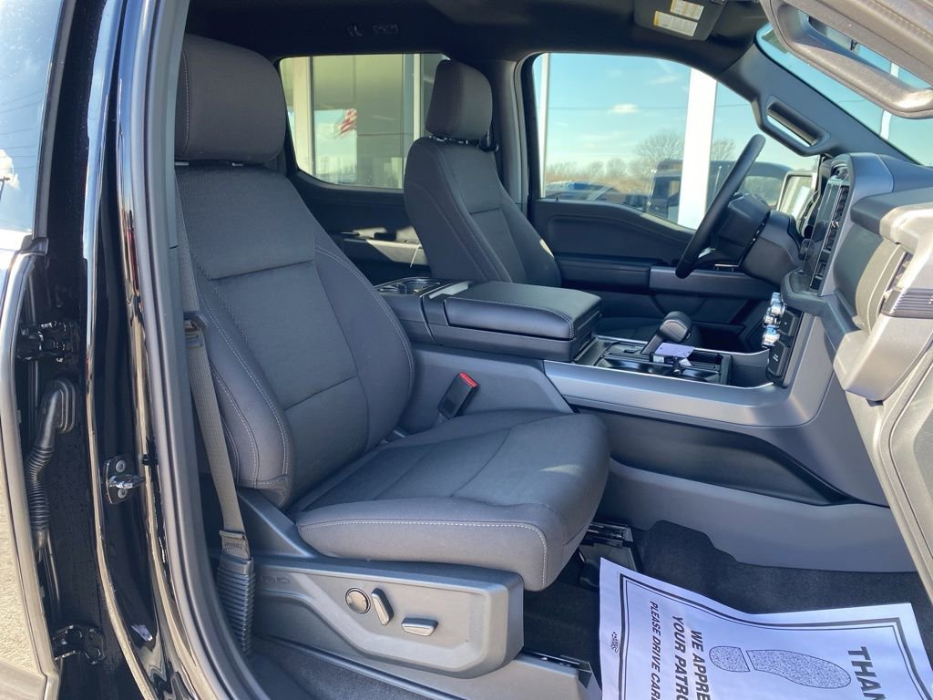 New 2025 Ford F150 XLT w/ Equipment Group 302A MID image 24