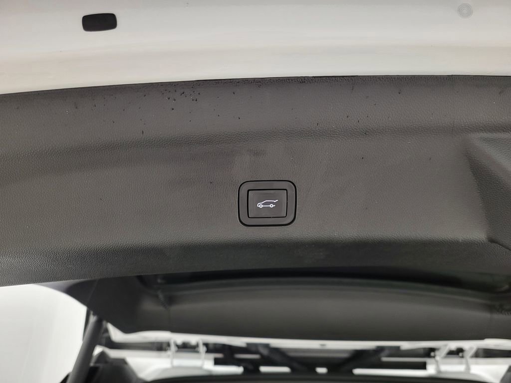 Used 2024 Chevrolet Tahoe RST w/ Luxury Package AWD/4WD image 4