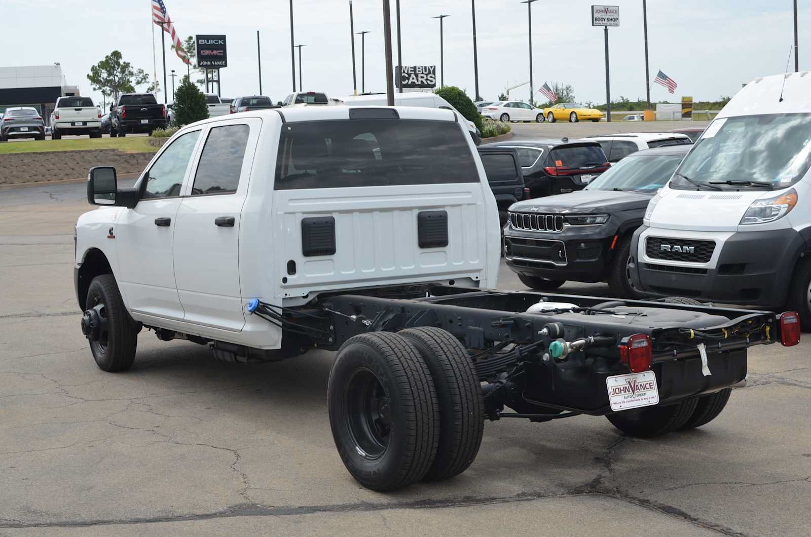 New 2026 RAM 3500 Tradesman AWD/4WD image 34