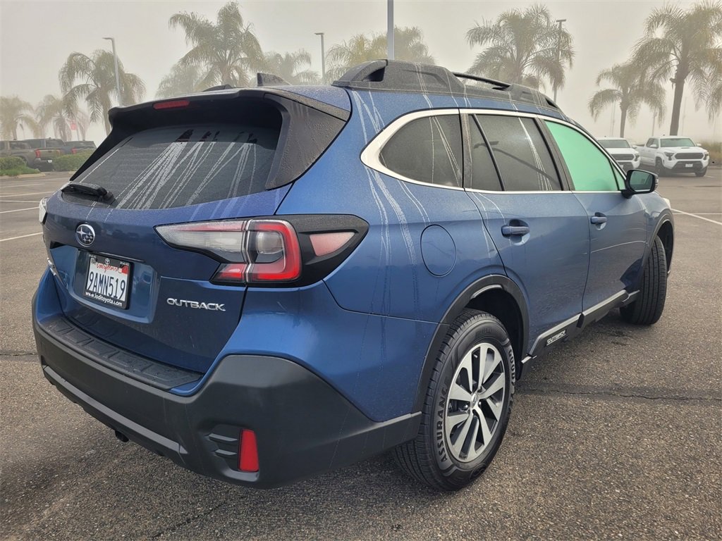 Used 2022 Subaru Outback Premium image 4