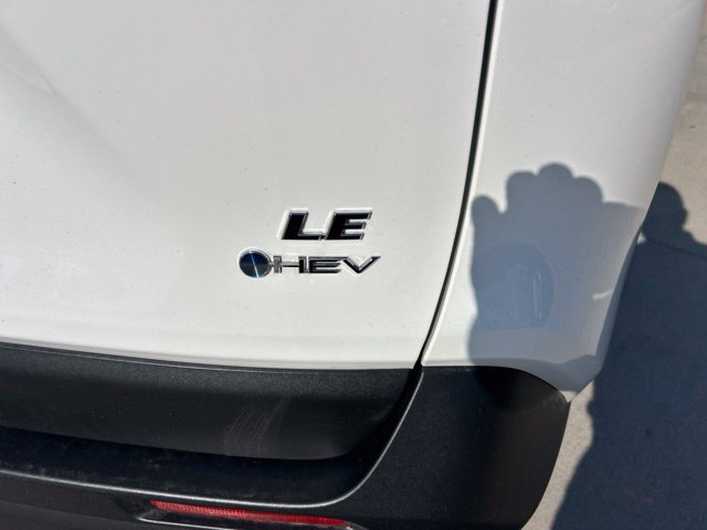 Used 2025 Toyota RAV4 LE AWD/4WD image 5