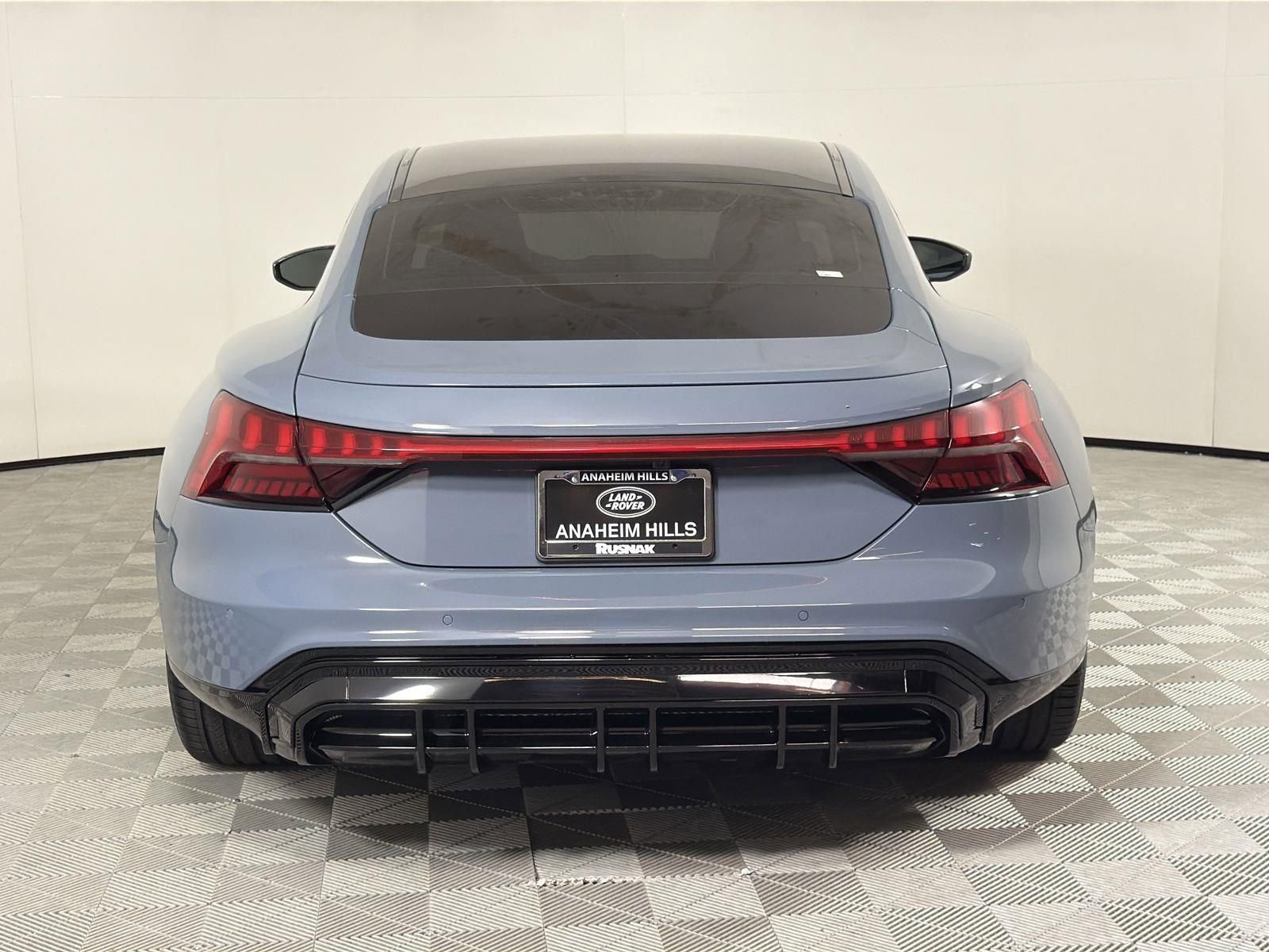 Used 2023 Audi e-tron GT Premium Plus image 4