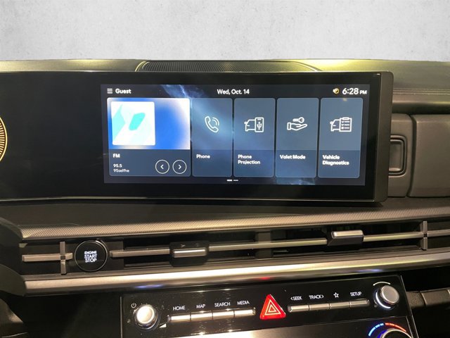 Used 2026 Hyundai Santa Fe SEL FWD image 15