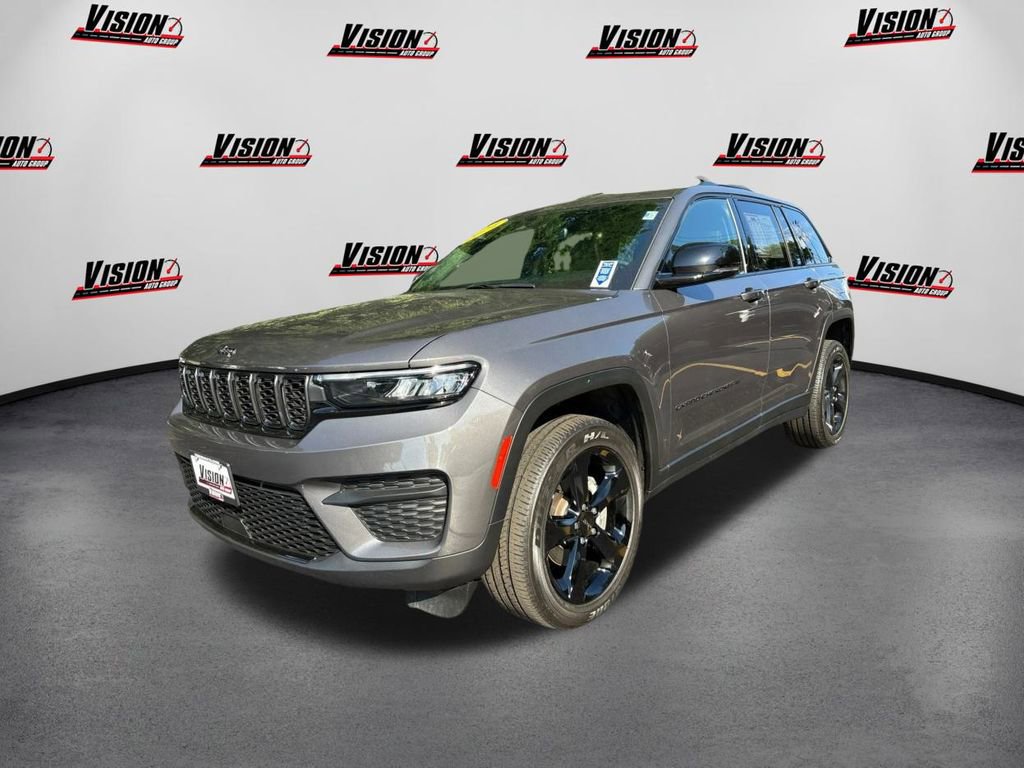 Used 2024 Jeep Grand Cherokee Altitude