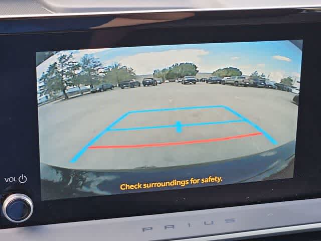 Used 2025 Toyota Prius LE FWD image 22
