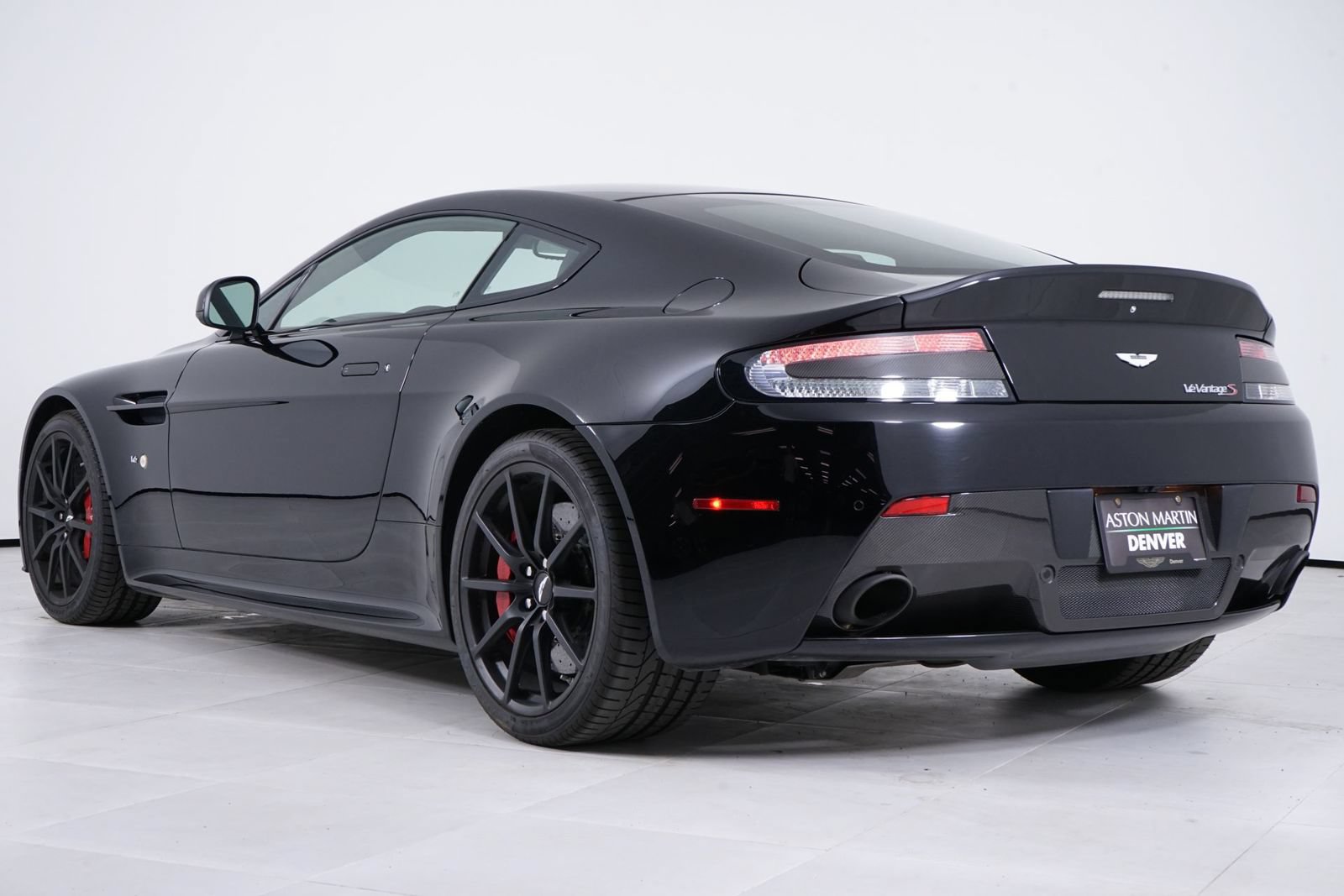 Used 2015 Aston Martin V12 Vantage S RWD image 17