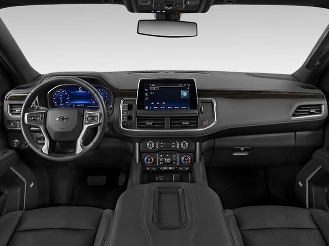 Used 2025 Chevrolet Suburban Z71 AWD/4WD image 3