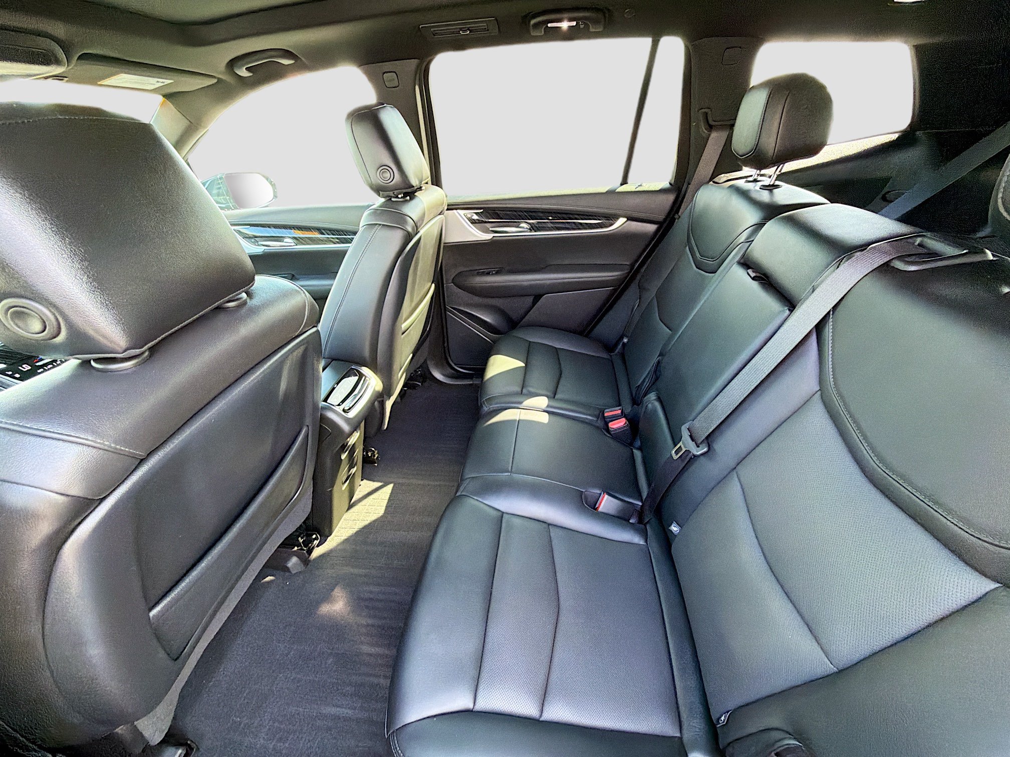 Used 2024 Cadillac XT6 Premium Luxury FWD image 25