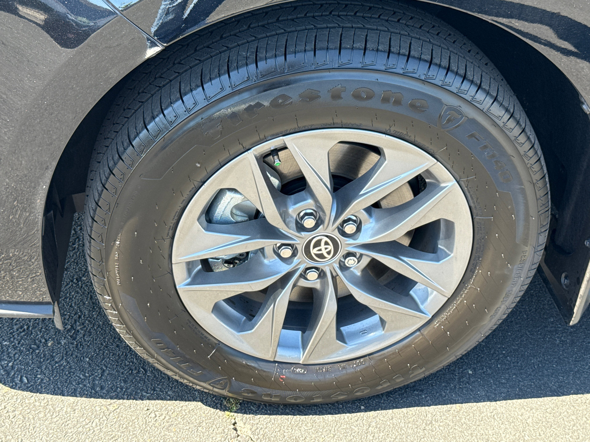 Certified 2026 Toyota Sienna XLE image 5