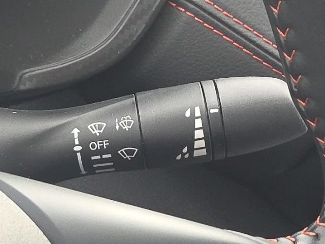Used 2025 Nissan Sentra SR FWD image 35